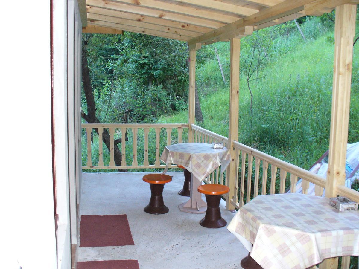 Mountain Sun Guest House Chiflik Ngoại thất bức ảnh